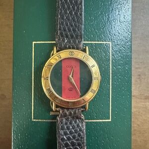 Vtg. 80’s Gucci 3000L Qz Sherry Bezel Roman Wristwatch